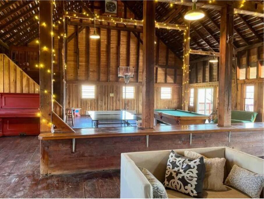 The Barn At Evermore: Riverfront Retreat W/Hot Tub Luray Dış mekan fotoğraf