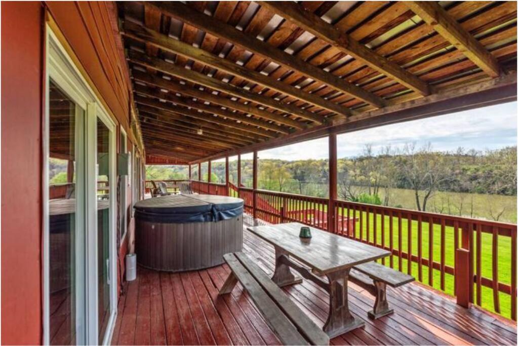 The Barn At Evermore: Riverfront Retreat W/Hot Tub Luray Dış mekan fotoğraf