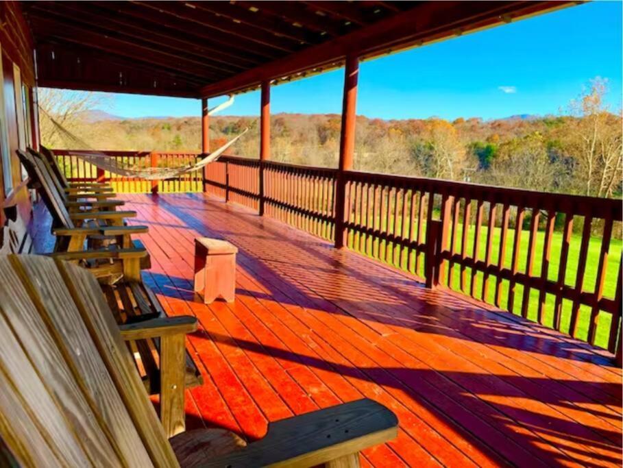 The Barn At Evermore: Riverfront Retreat W/Hot Tub Luray Dış mekan fotoğraf