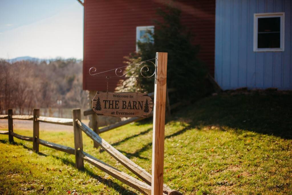 The Barn At Evermore: Riverfront Retreat W/Hot Tub Luray Dış mekan fotoğraf