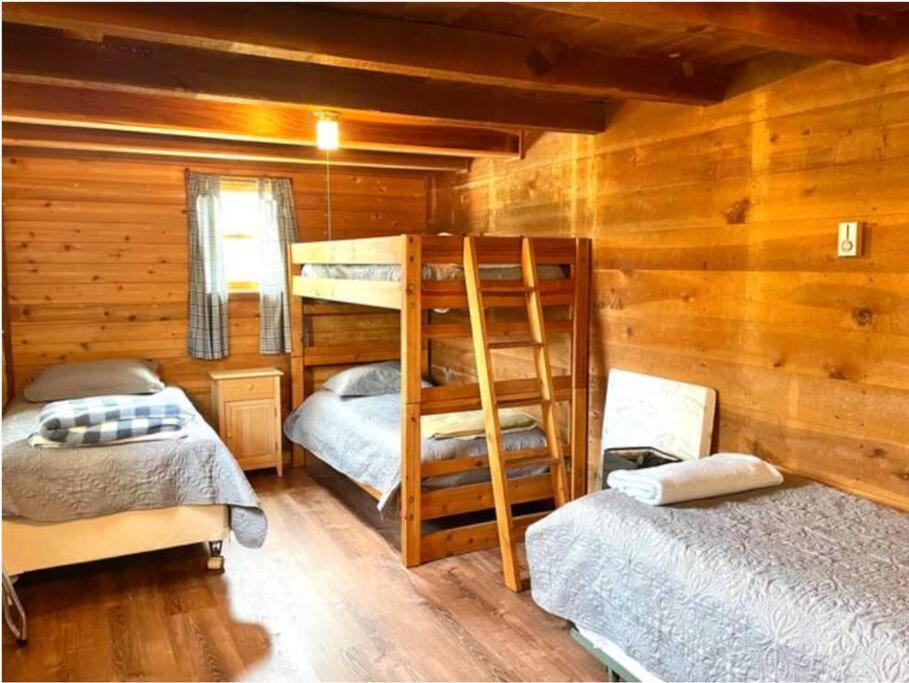 The Barn At Evermore: Riverfront Retreat W/Hot Tub Luray Dış mekan fotoğraf