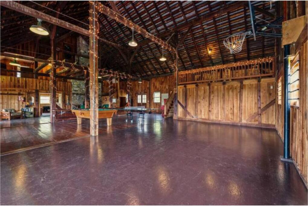 The Barn At Evermore: Riverfront Retreat W/Hot Tub Luray Dış mekan fotoğraf